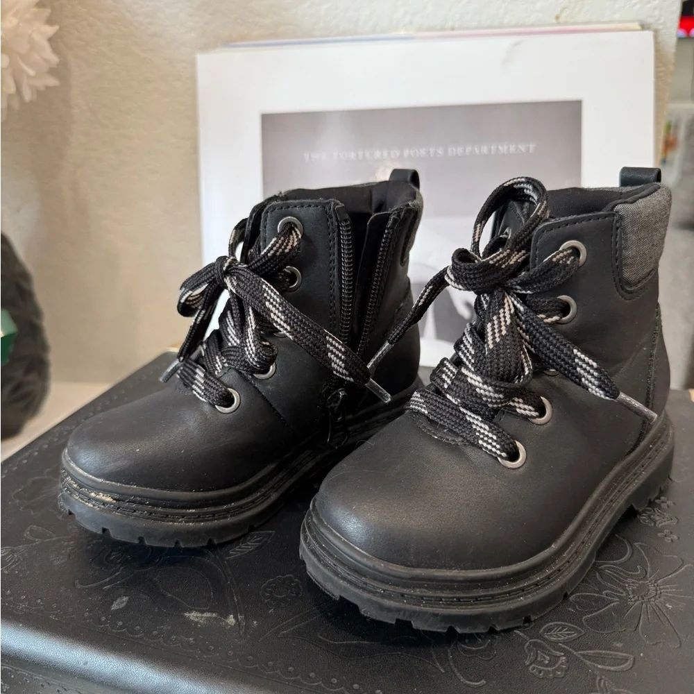 Cat & Jack Black Ankle Boots with Rugged Soles - Picture 1 of 4